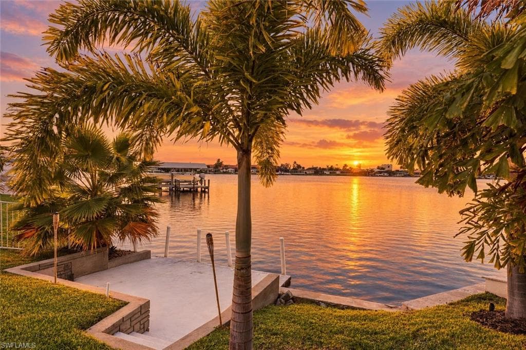 404 53rd Ter, Cape Coral