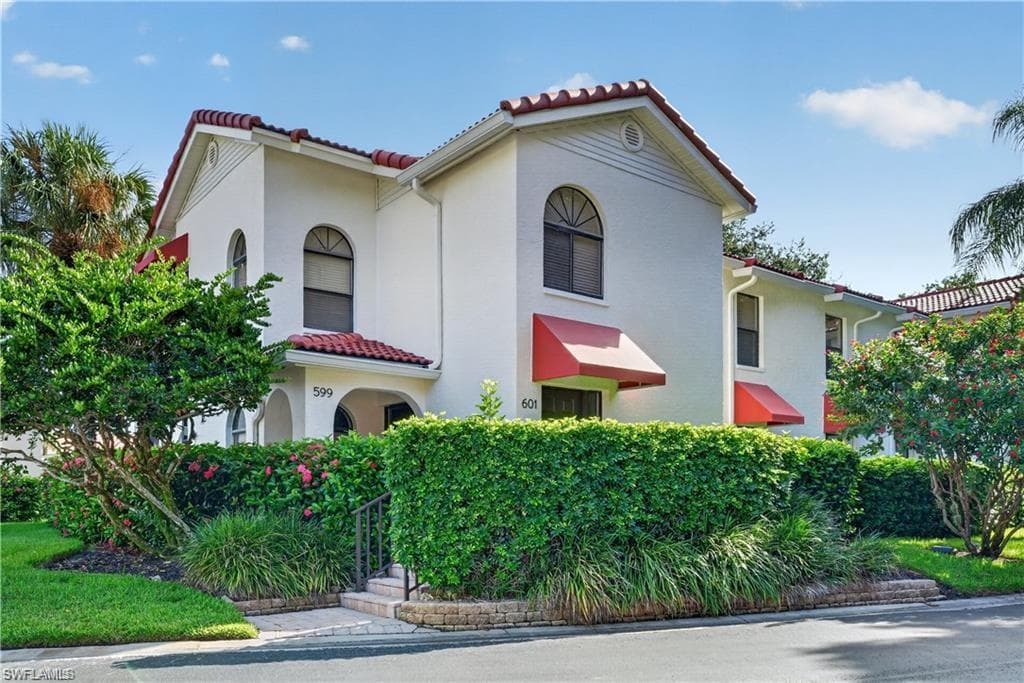 599 Serendipity Dr #599, Naples