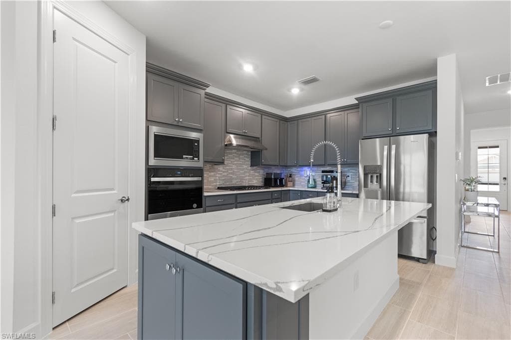 44348 Kelly Dr, Punta Gorda, photo 2