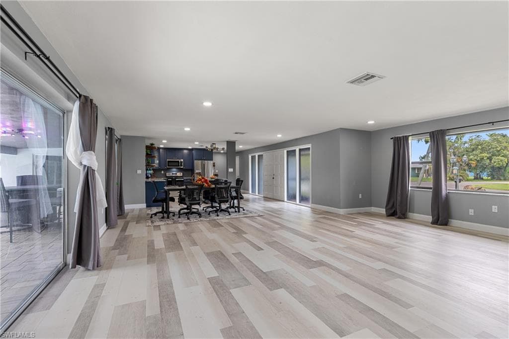 1306 12th St, Cape Coral, photo 2
