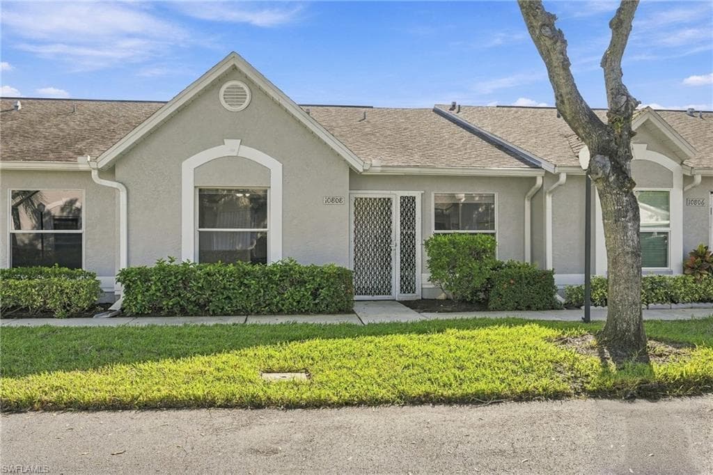 10808 King George Ln #2602, Naples