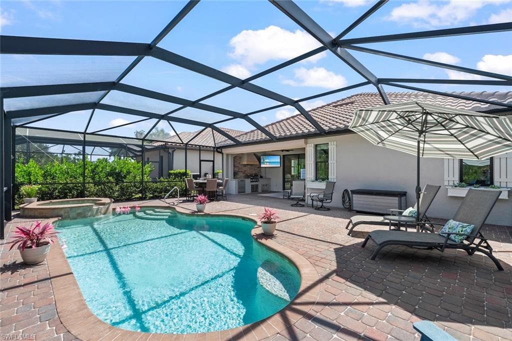 12735 Kinross Ln, Naples