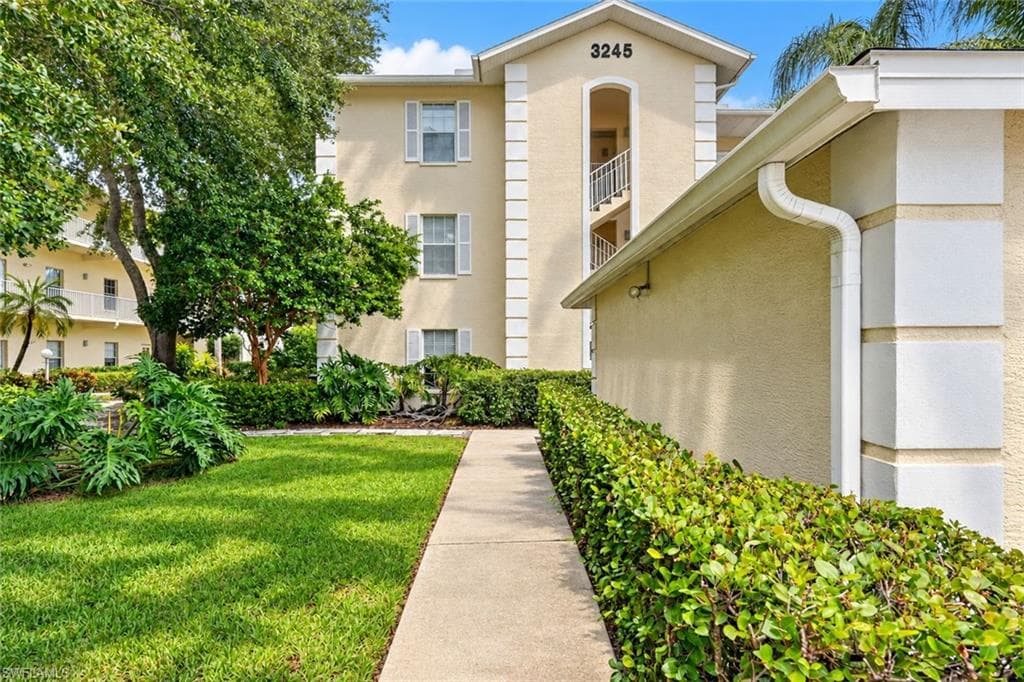 3245 Cypress Glen Way #518, Naples