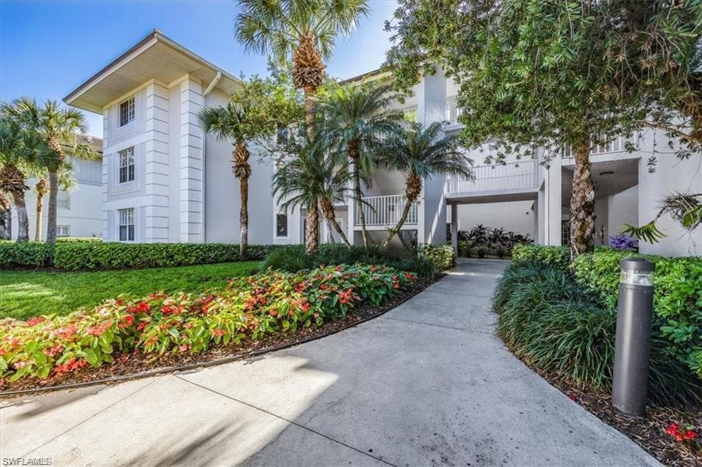 760 Waterford Dr #102, Naples, photo 2