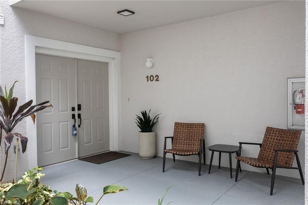 760 Waterford Dr #102, Naples, photo 3