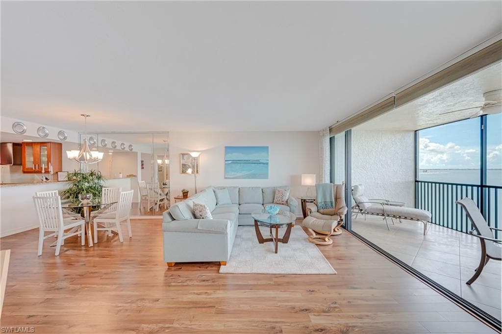 17080 Harbour Point Dr #916, Fort Myers, photo 2