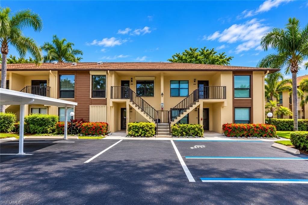 4410 Chantelle Dr #h-205, Naples