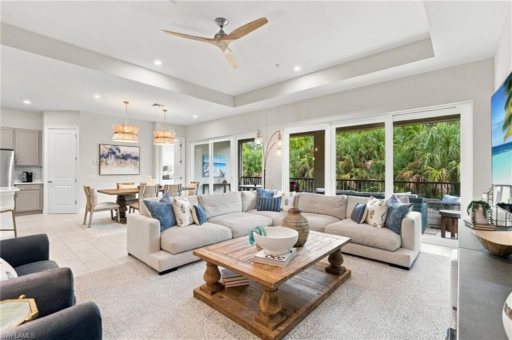 178 Indies Dr #202, Naples