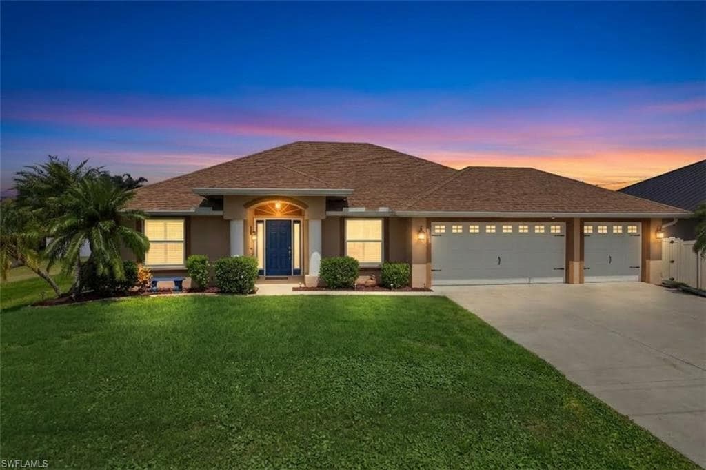 2215 5th St, Cape Coral, photo 2