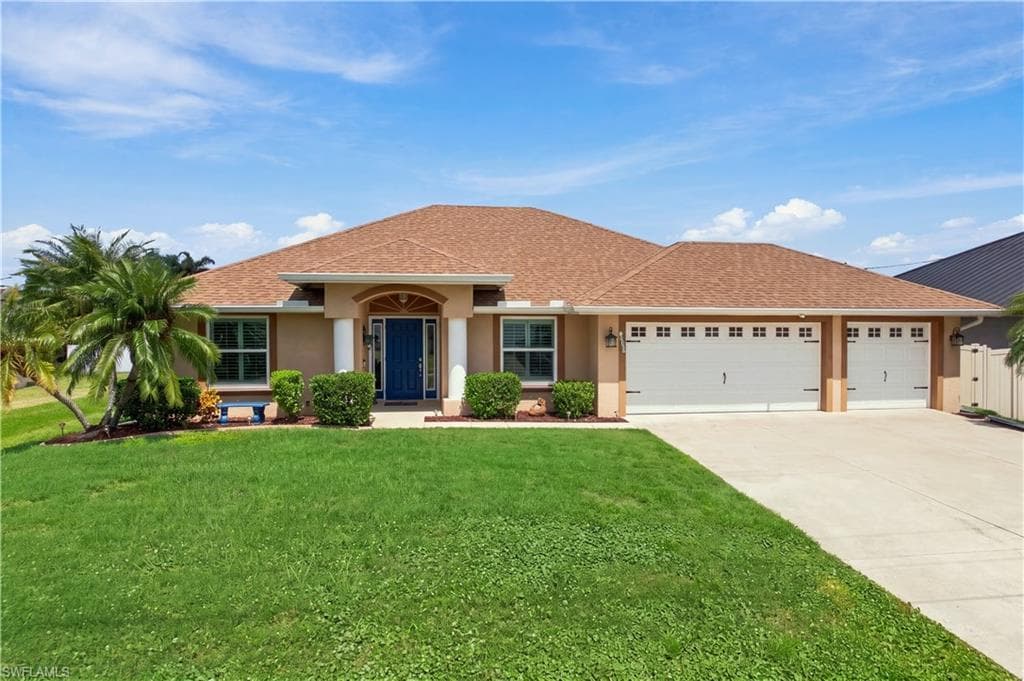 2215 5th St, Cape Coral