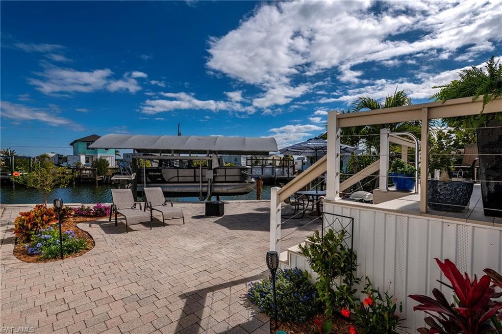 23 Nancy Ln, Fort Myers Beach, photo 2