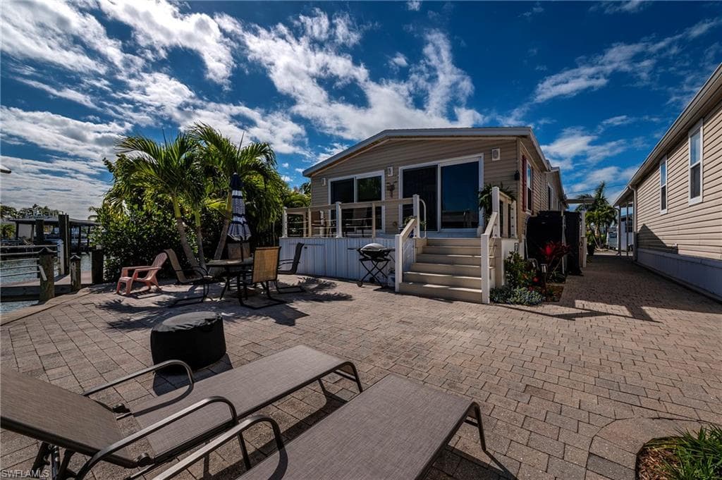 23 Nancy Ln, Fort Myers Beach, photo 3