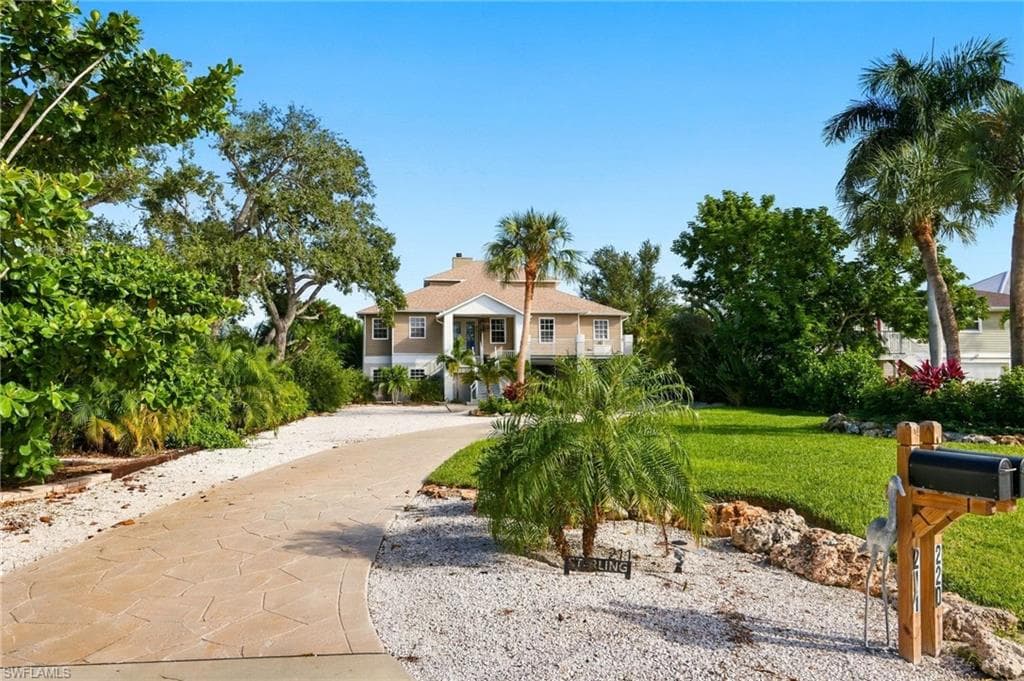 211 Sterling Ave, Fort Myers Beach, photo 2
