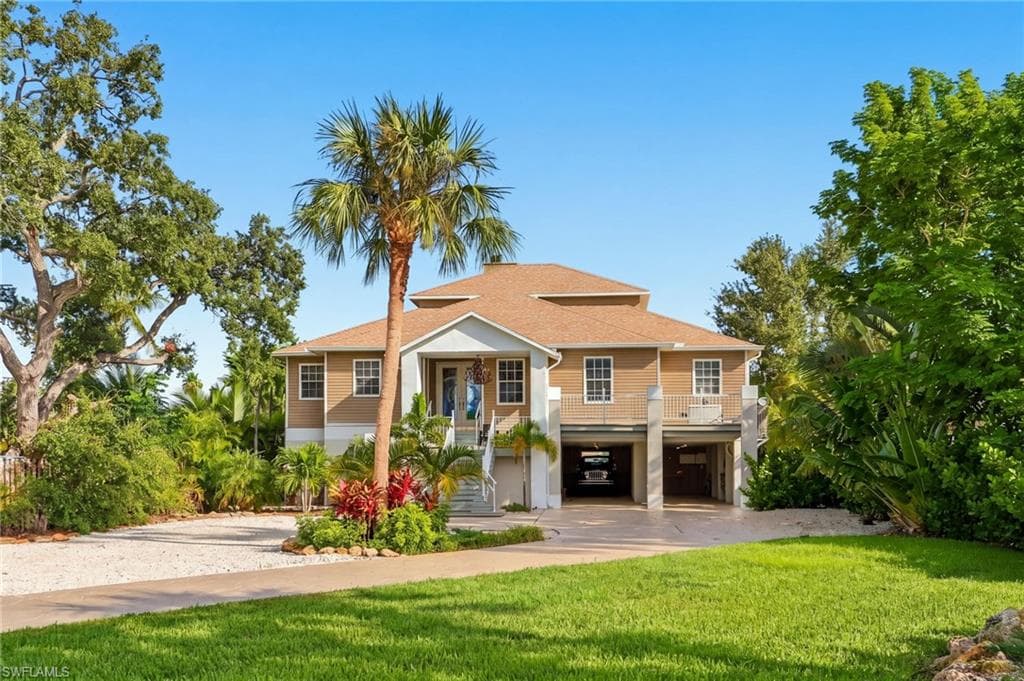 211 Sterling Ave, Fort Myers Beach