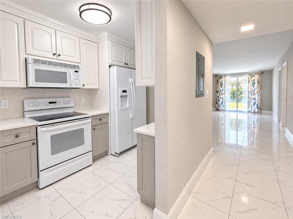 501 Forest Lakes Blvd #212, Naples, photo 3