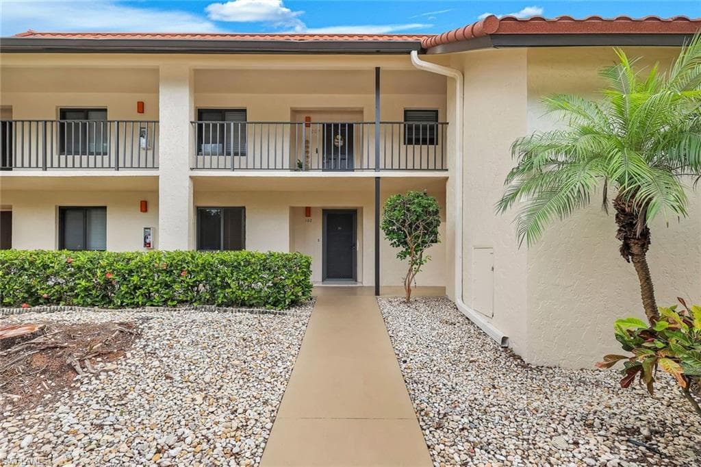 4963 Pepper Cir #d-102, Naples, photo 2