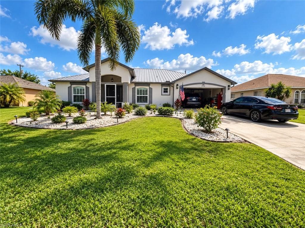 2034 5th St, Cape Coral
