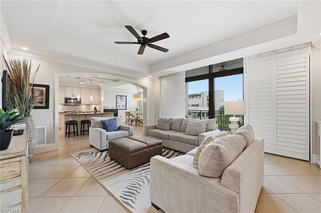 9123 Strada Pl #7207, Naples