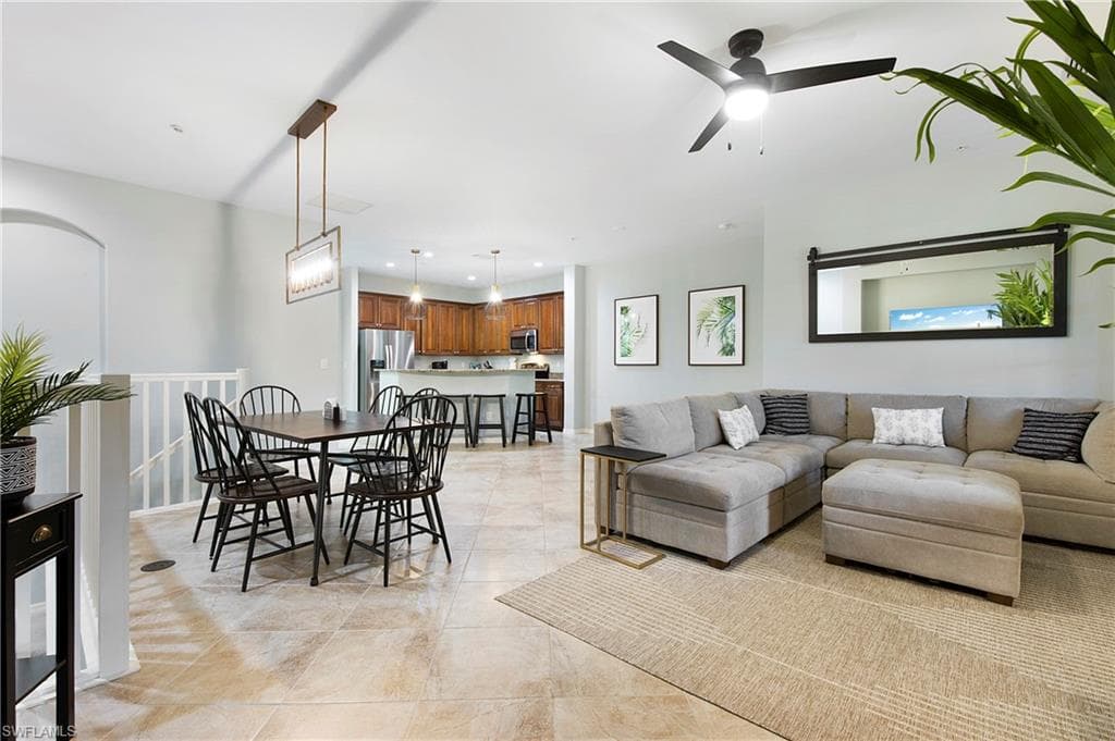 8975 Malibu St #1304, Naples, photo 2