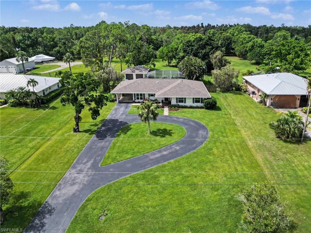 5272 Myrtle Ln, Naples