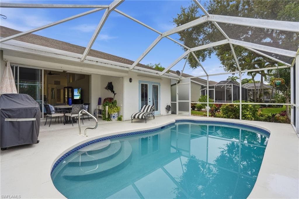5253 Whitten Dr, Naples