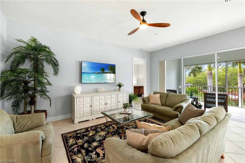 5035 Yacht Harbor Dr #203, Naples, photo 2