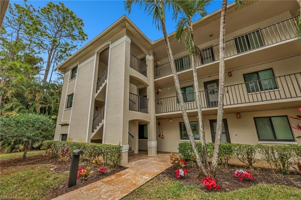 5767 Deauville Cir #d301, Naples, photo 2
