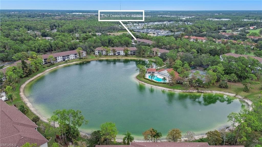 5767 Deauville Cir #d301, Naples