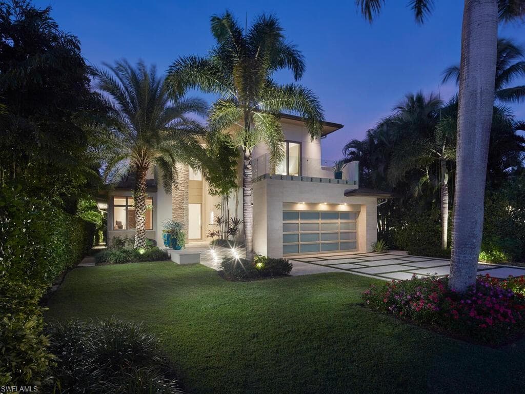 355 7th Ave, Naples