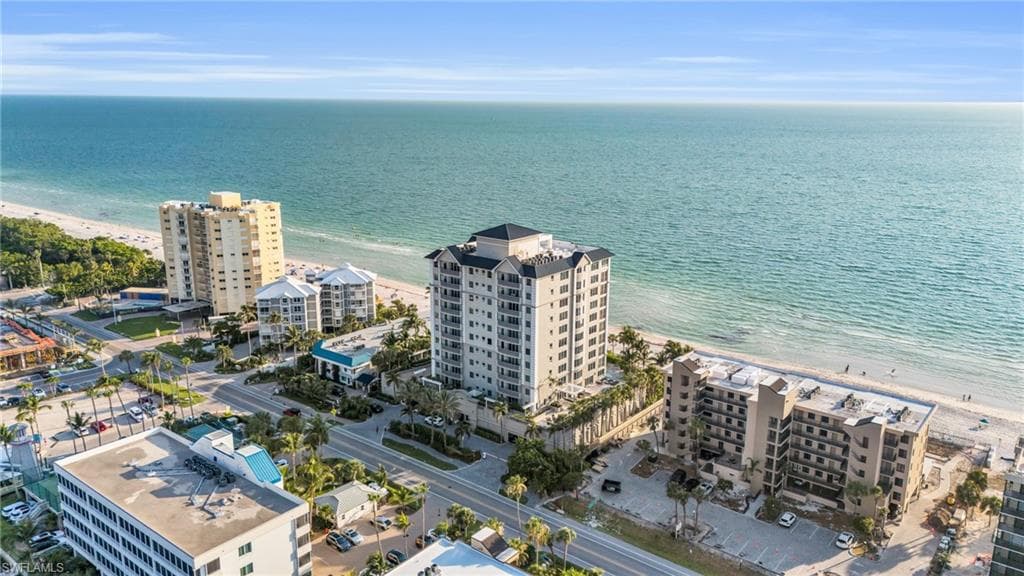 9235 Gulf Shore Dr #ph-01, Naples