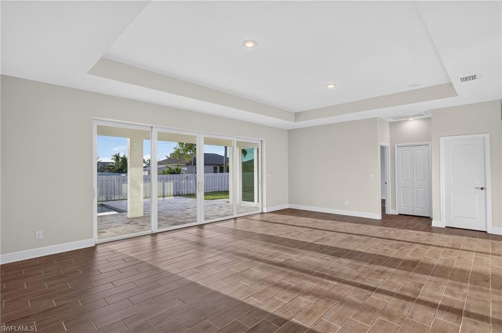 622 16th Pl, Cape Coral, photo 3
