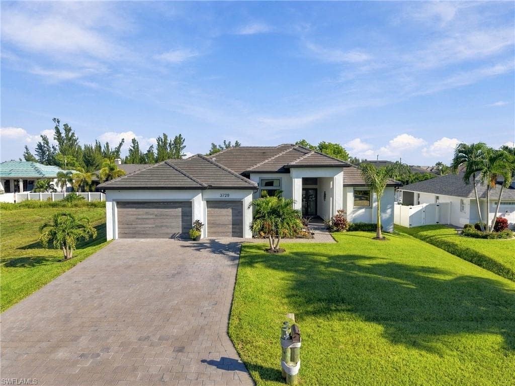 3729 3rd Ter, Cape Coral, photo 2
