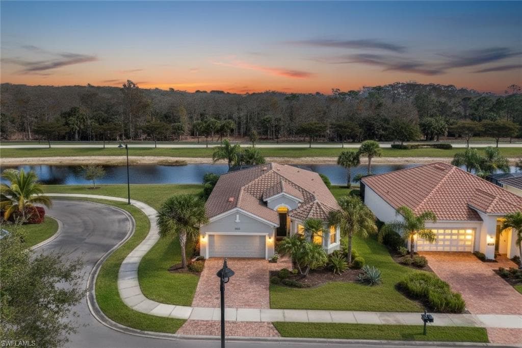 9065 Siesta Bay Dr, Naples