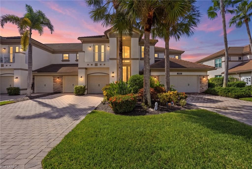9213 Quartz Ln #202, Naples