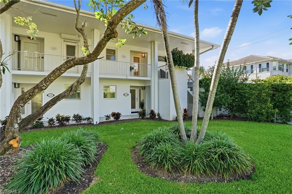 536 2nd St #536, Naples