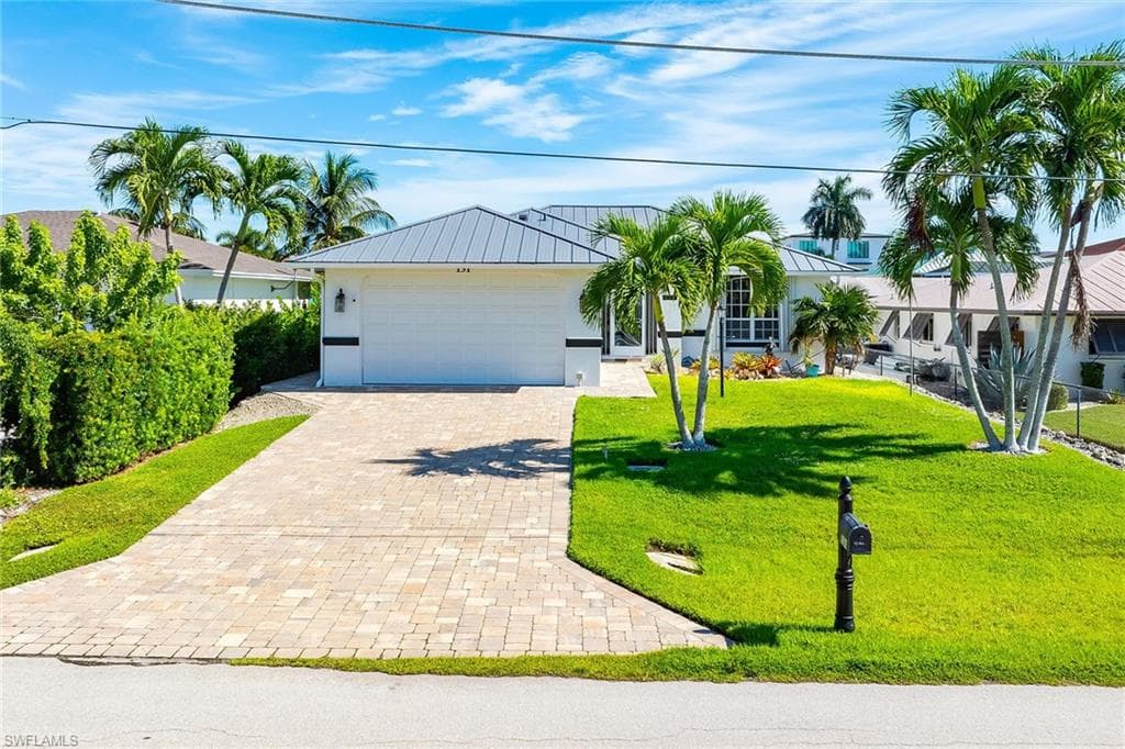 131 San Salvador St, Naples