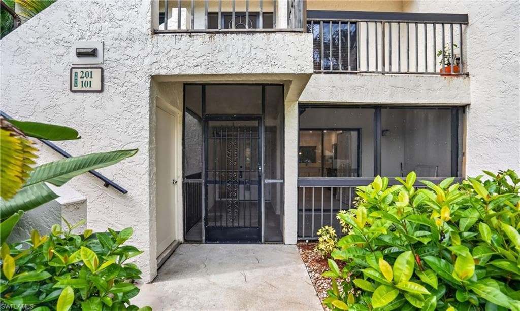 1826 Kings Lake Blvd #101, Naples, photo 2