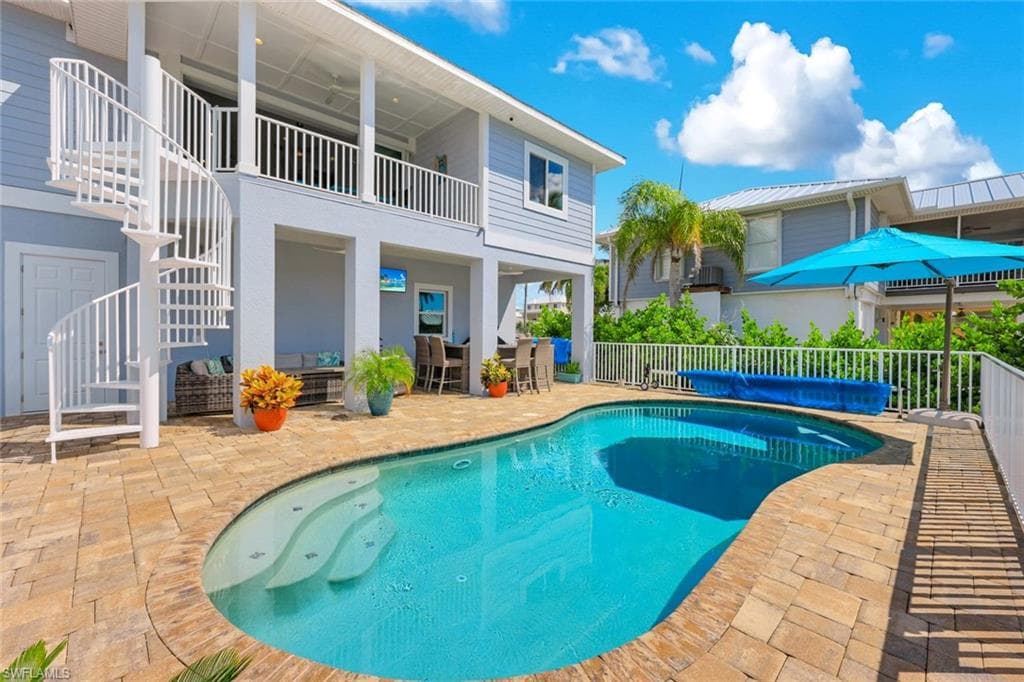 117 Sand Dollar Dr, Fort Myers Beach, photo 2