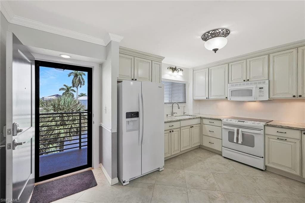 226 3rd St #206, Bonita Springs, photo 3