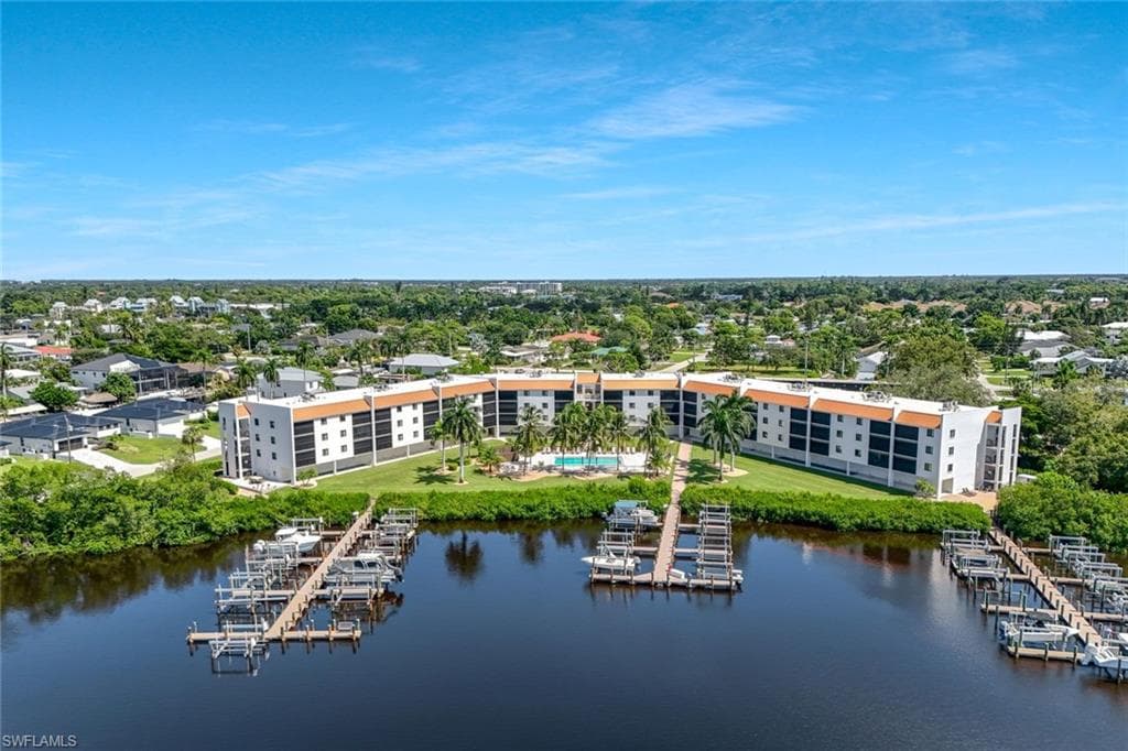 226 3rd St #206, Bonita Springs