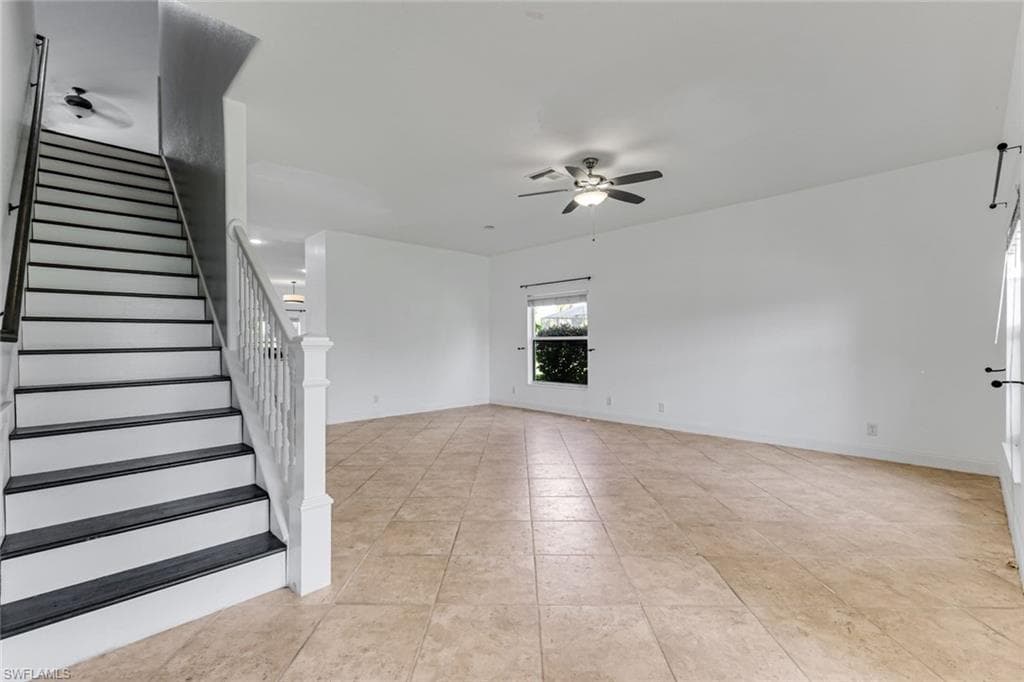 2201 Cape Heather Cir, Cape Coral, photo 3