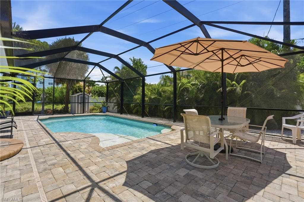240 Fairweather Ln, Fort Myers Beach