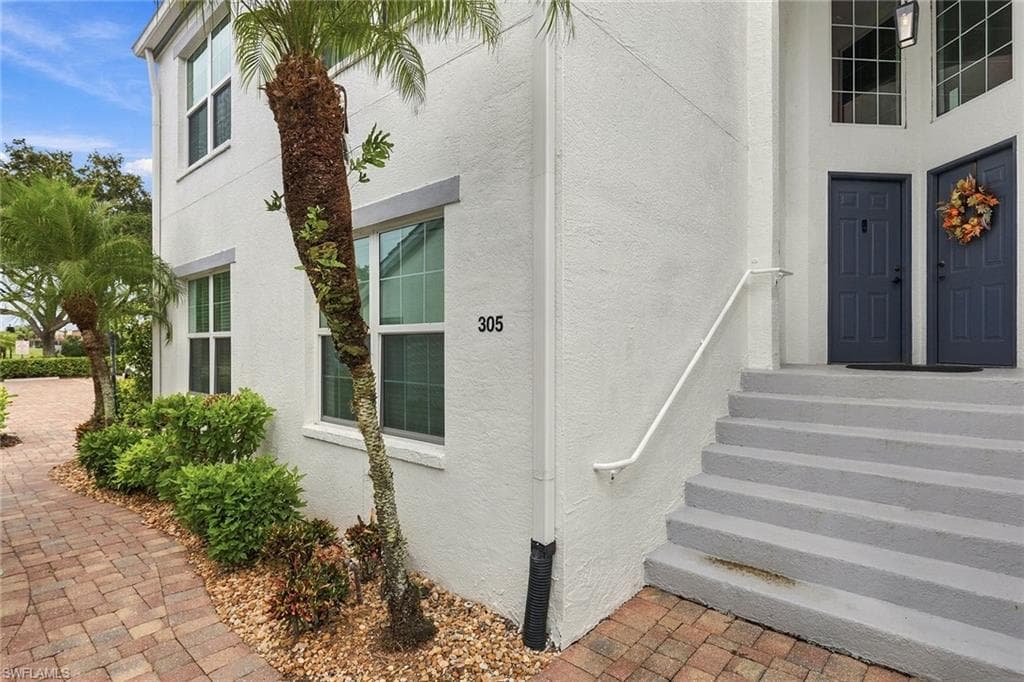 5964 Sand Wedge Ln #305, Naples, photo 2