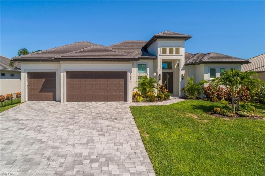 2819 35th Ln, Cape Coral