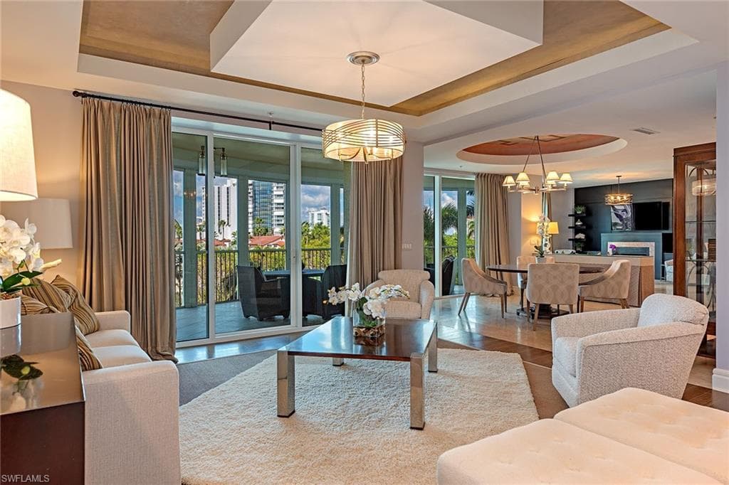 4501 Gulf Shore Blvd #404, Naples
