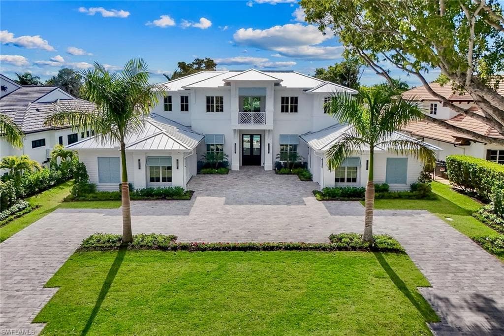 788 Riviera Dr, Naples