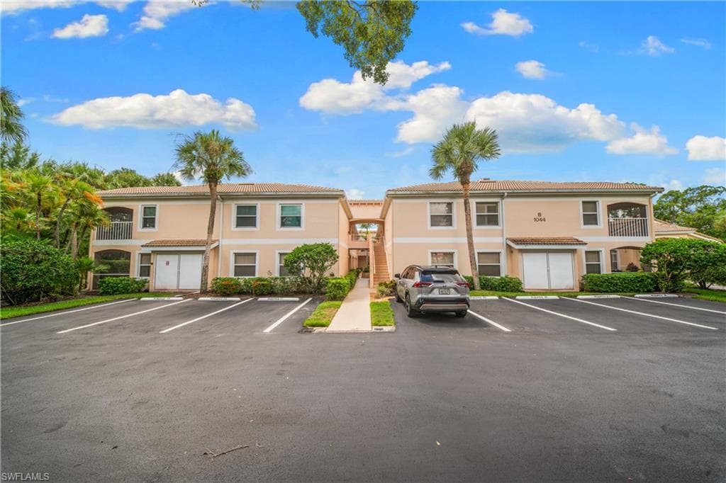 1044 Woodshire Ln #b101, Naples