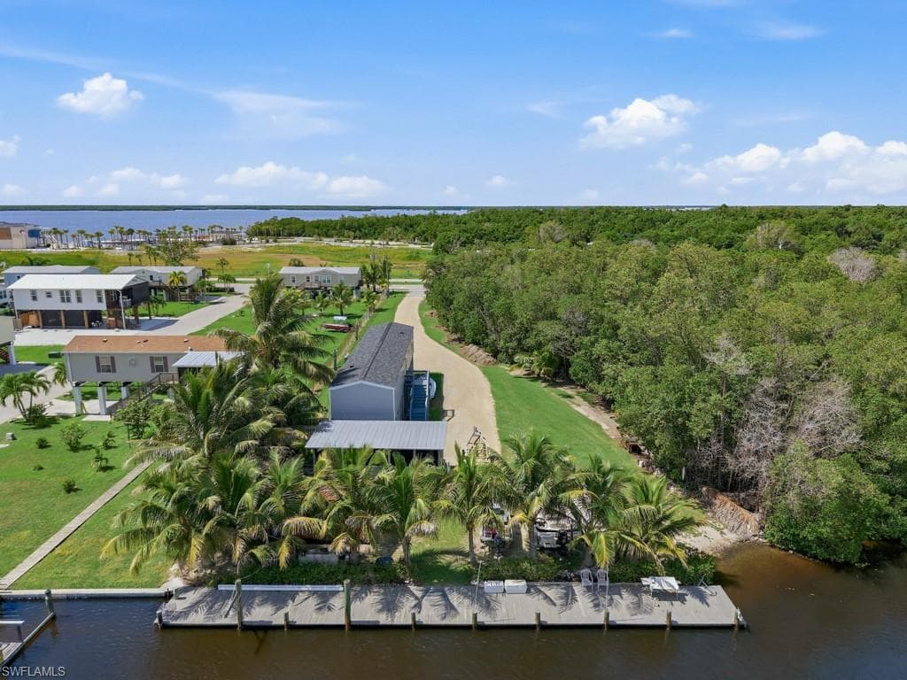 775 Copeland Ave, Everglades City