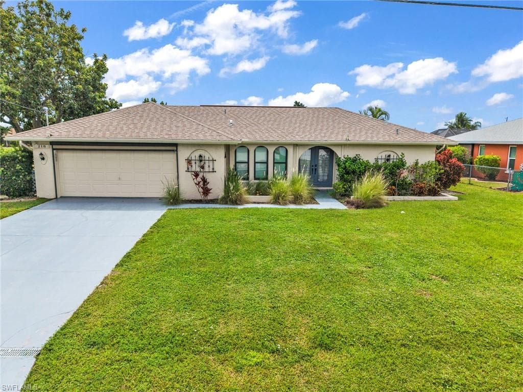 216 30th Ter, Cape Coral