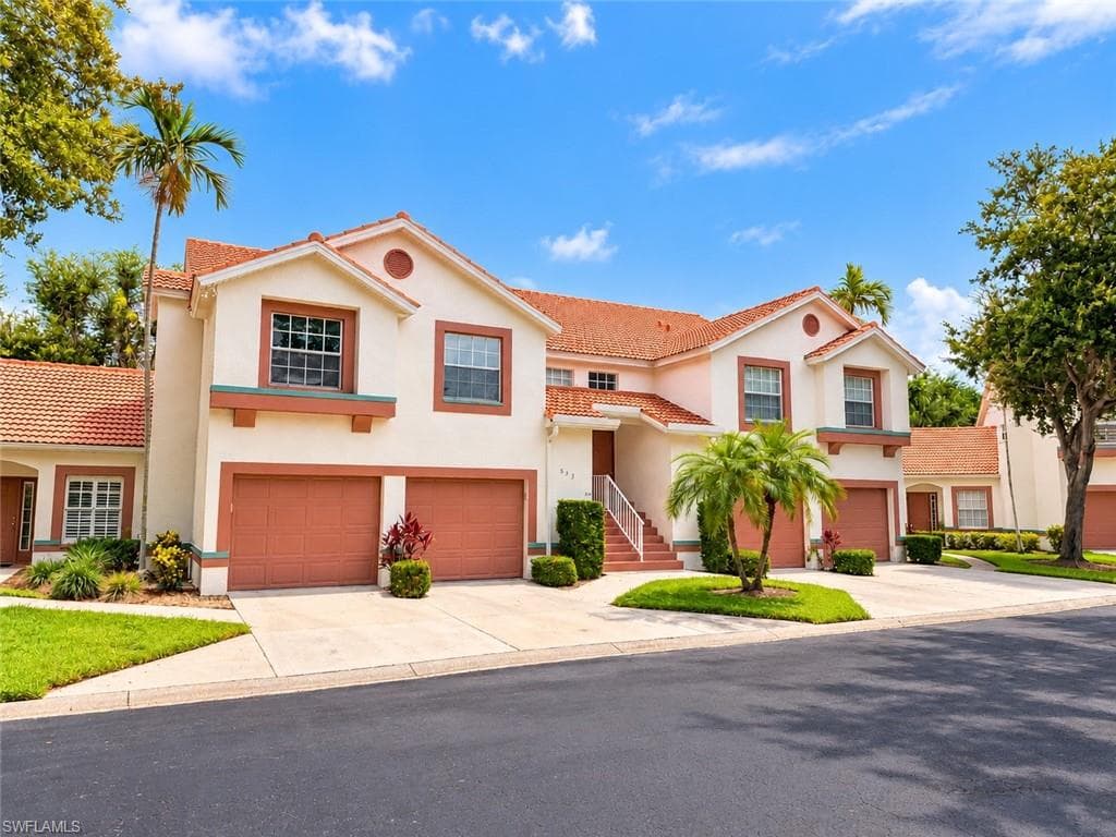 517 Windsor Sq #201, Naples, photo 3
